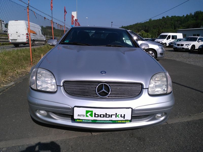 Mercedes-Benz SLK 200 Kompressor manuál - fotka 26 z 28