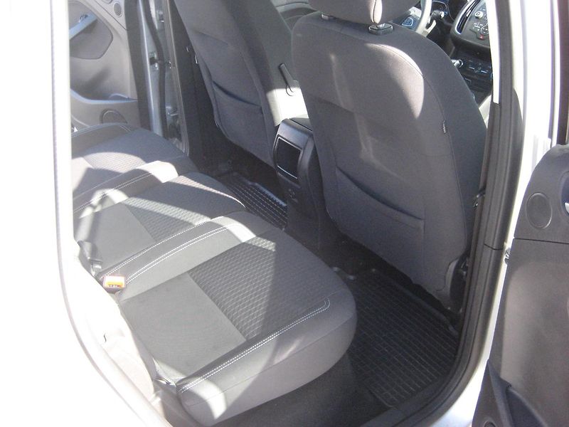 Ford C-MAX 1.5 Ecob 110kW 1.maj-DPH-ČR!!! - fotka 25 z 30