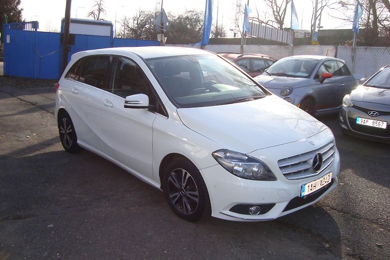 Mercedes-Benz Třídy B (2012) 180 CDi - fotka 9 z 81