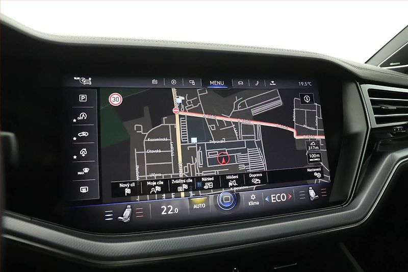 Volkswagen Touareg (2020) V8 TDI - fotka 14 z 23