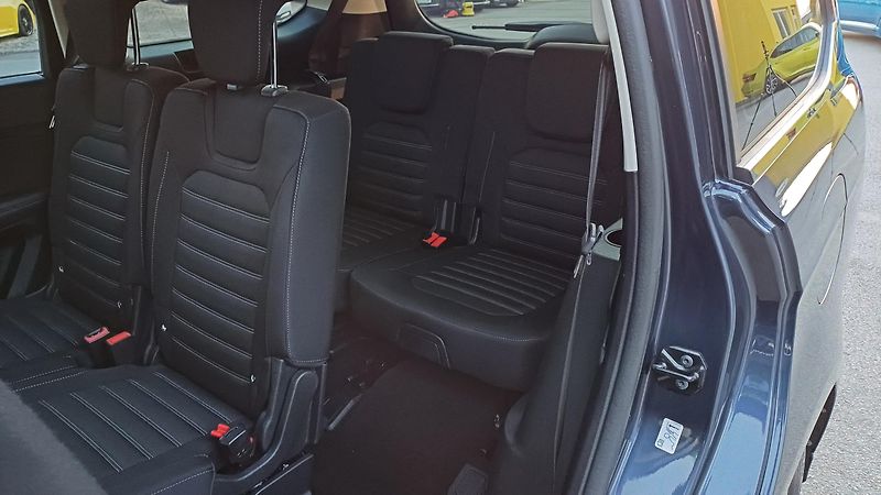 Ford Galaxy 2.0 140kW EcoBlue AWD TITANIUM - fotka 11 z 50