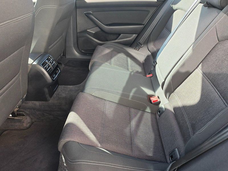 Volkswagen Passat (2015) 2.0 TDI Navi, TOP STAV - fotka 11 z 30