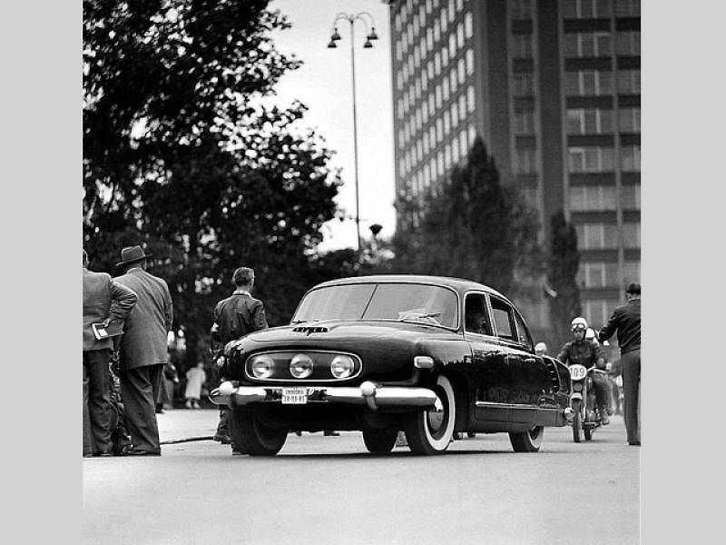 Škoda 445.