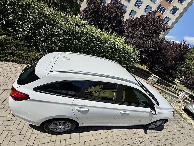 Hyundai i30 (2022) 1,5i 81kW CVVT COMFORT Koup.ČR - fotka 13 z 16