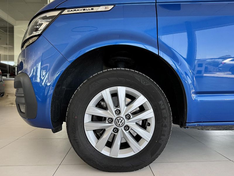 Volkswagen Caravelle 2,0TDI DSG*LONG*REZERVACE! - fotka 33 z 34