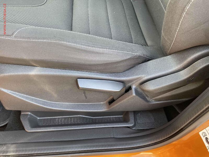 Ford Kuga (2015) 1.5 EB, Trend, navi, +kola - fotka 14 z 18