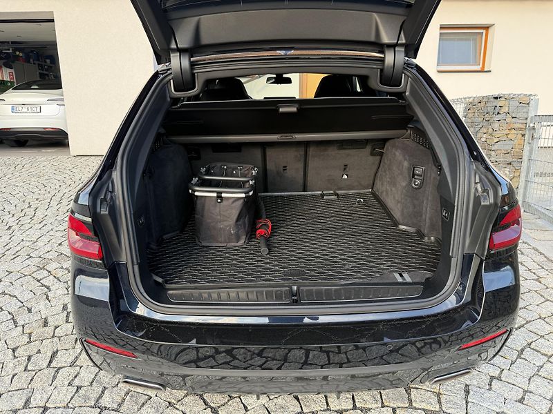 BMW Řada 5 (2021) - fotka 4 z 12