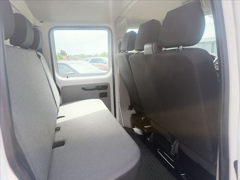 Volkswagen Transporter 2,0 TDI 110kW 6MÍST KLIMA DPH - fotka 23 z 27