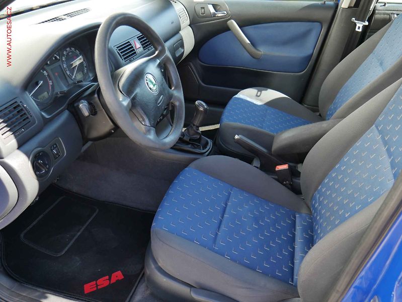 Škoda Octavia (2003) 1.6MPi, ČR, AC - fotka 9 z 16