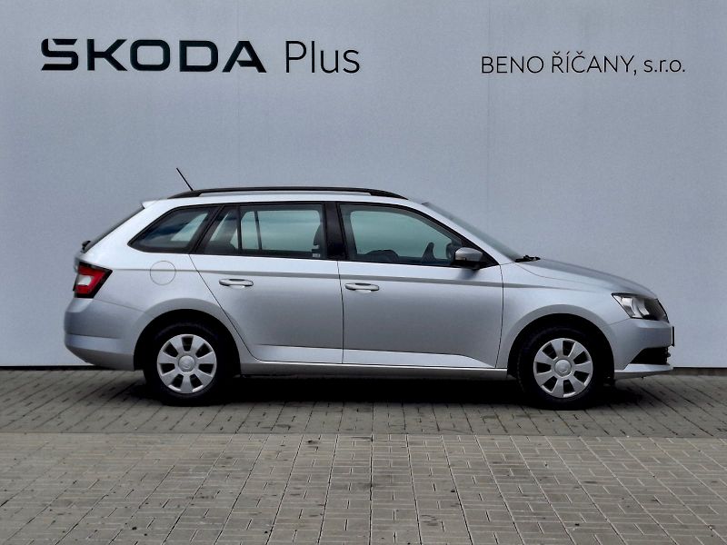Škoda Fabia (2018) Combi Active Plus 1,0TSi 70kW - fotka 11 z 29