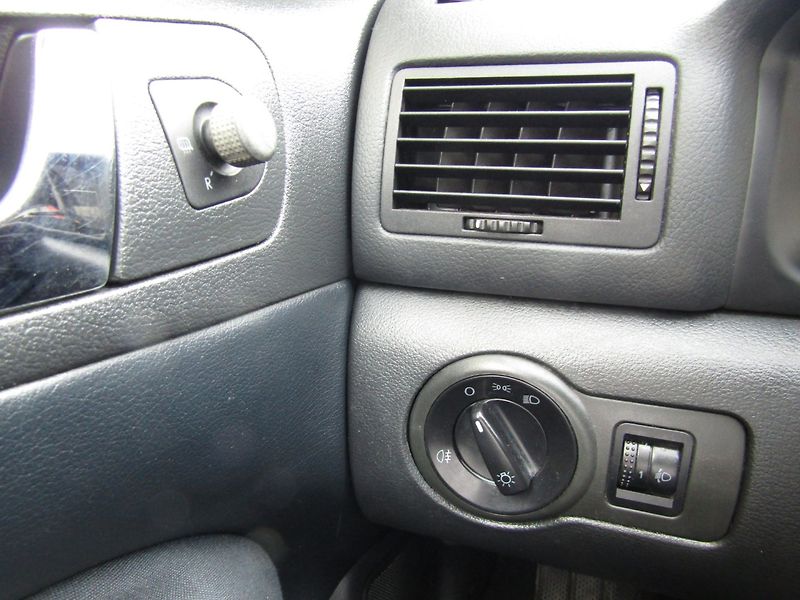 Škoda Octavia (2008) 1.9 TDI 74kW BEZ KOROZE - fotka 29 z 35