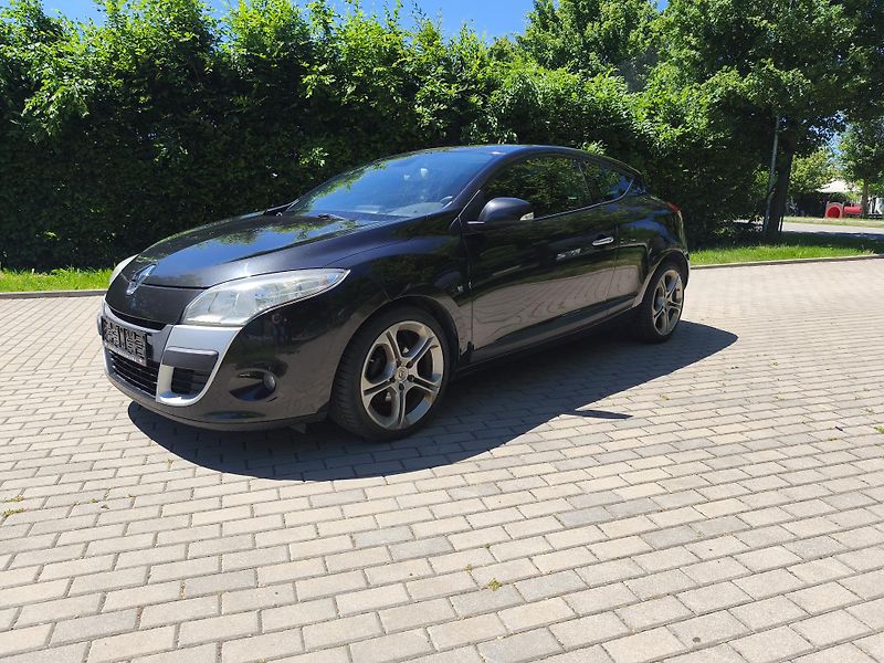 Renault Mégane 1.4 Tce 130 ps kupé - fotka 2 z 25