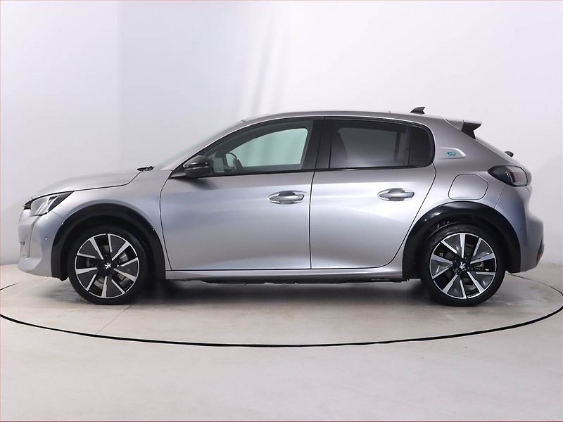 Peugeot 208 (2020) GT 50 kWh, SoH 92%, Automat - fotka 3 z 26