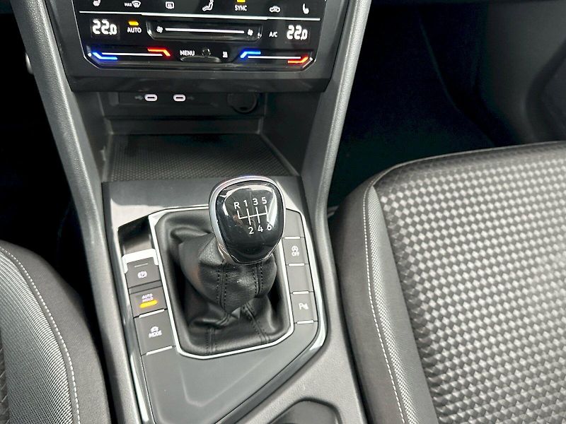 Volkswagen Tiguan (2022) 1.5 TSI 96kW, Tažné, Nezávislé - fotka 21 z 30
