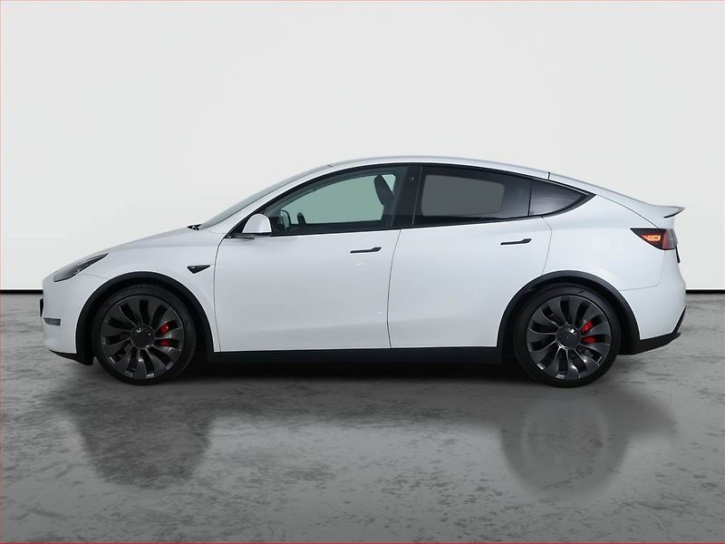 Tesla Model Y (2022) Performance 79kWh, SoH 92% - fotka 3 z 26