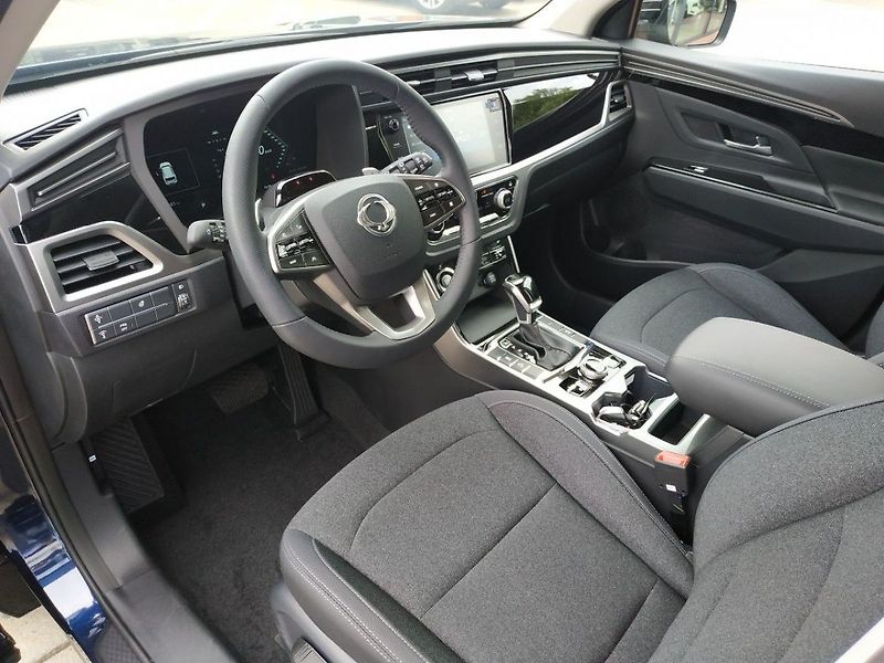 KGM Korando 1.5T, SMART,2WD, AT, SKLADEM - fotka 12 z 36