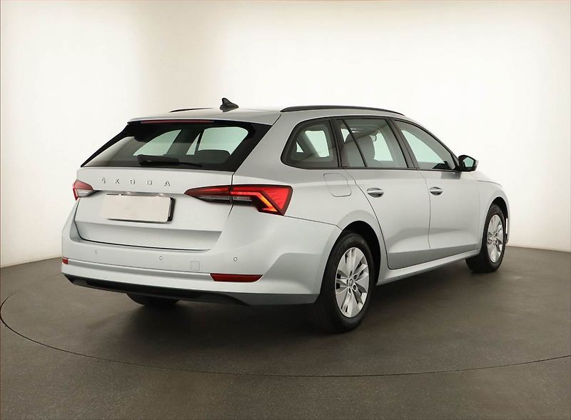 Škoda Octavia (2023) Ambition 2.0 TDI, ČR,1.maj - fotka 5 z 13