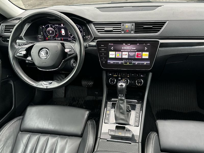 Škoda Superb iV L&K 1.4 TSI HYBRID PHEV - fotka 5 z 23