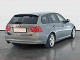 BMW Řada 3 (2010) 318 d, Tempomat, Park. senzory - náhled 4