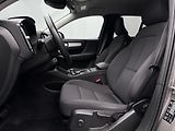Volvo XC40 B4 MOMENTUM AUT  - náhled 3
