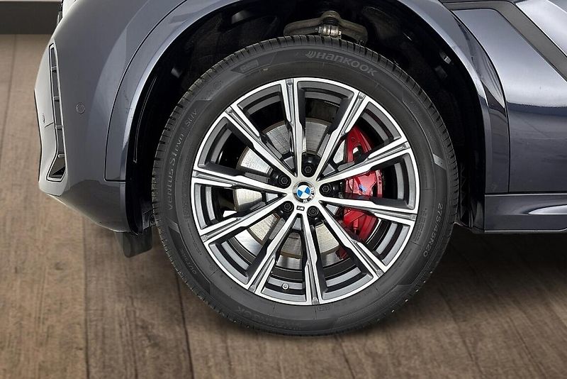 BMW X6 xDrive40d - fotka 26 z 26