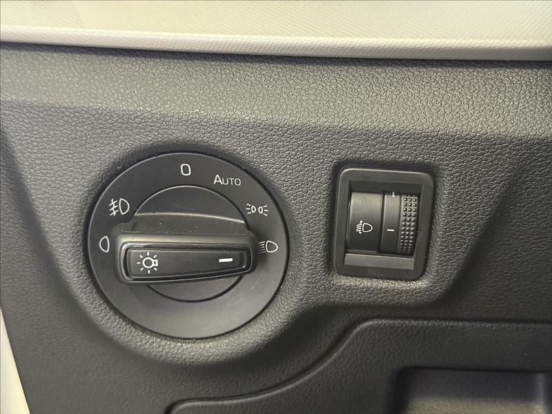 Škoda Scala 1,0   TSI 85kW,SERVISKA,ČR,2.M - fotka 11 z 24