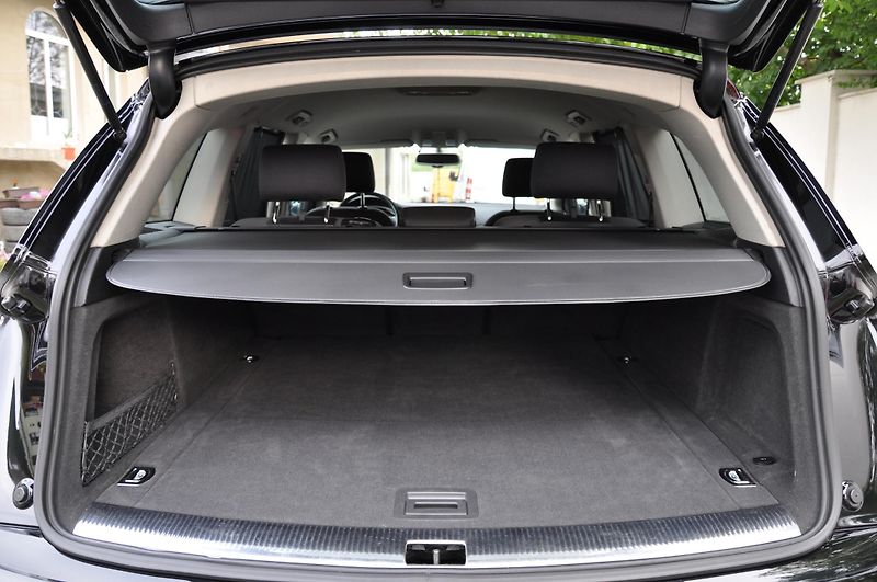 Audi Q7 (2010) 3.0 TDi V6 QUATTRO,XENONY,FACE - fotka 40 z 47