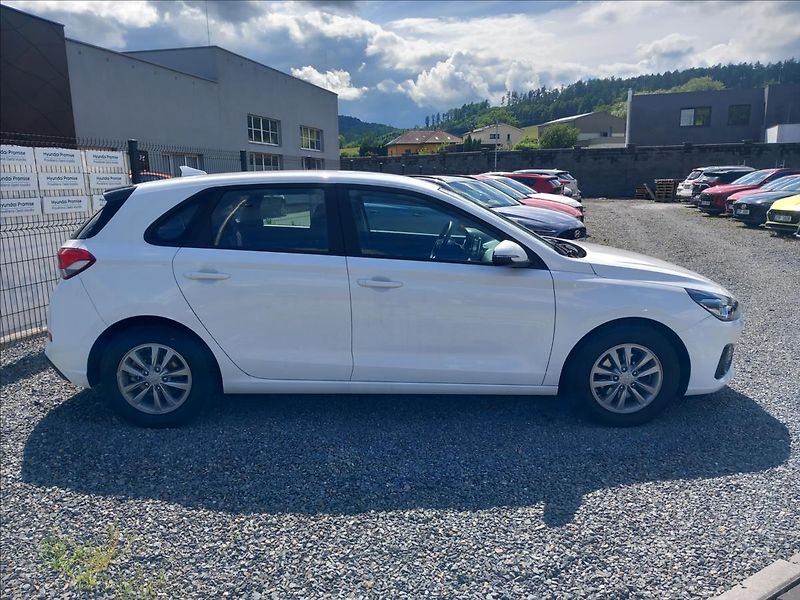 Hyundai i30 1,0 T-GDI COMFORT DCT - fotka 5 z 20