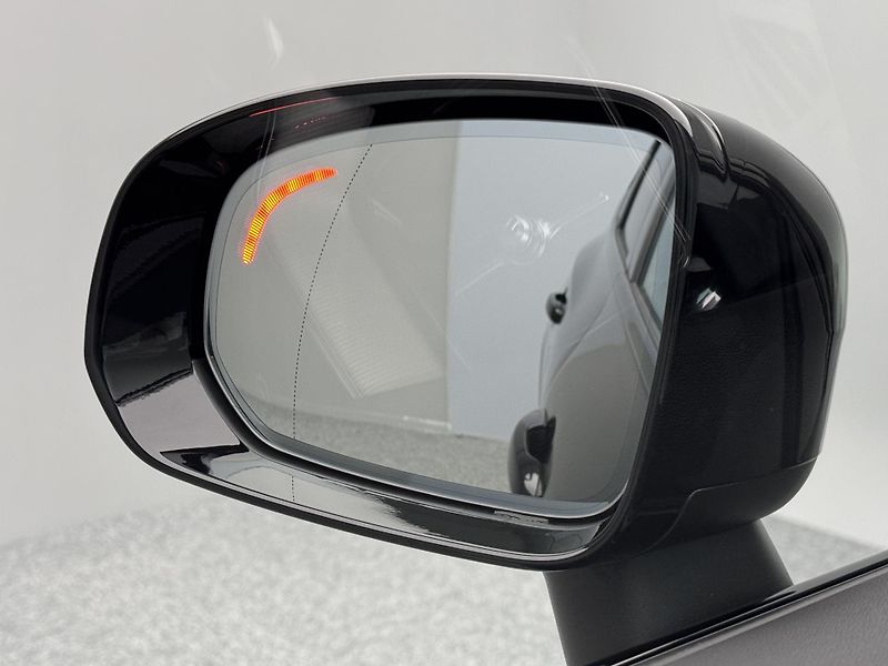 Volvo XC60 (2026) B5 AWD AUT PLUS BLACK EDITION - fotka 20 z 22