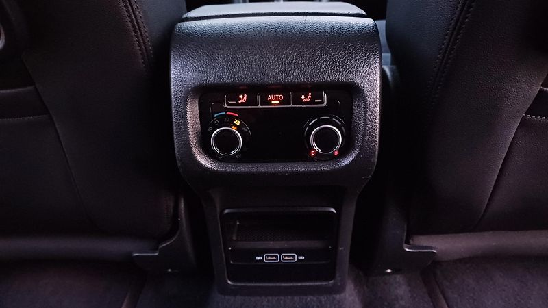 Volkswagen Sharan (2019) TDI 130kW 4Motion 7.míst-DPH - fotka 25 z 50