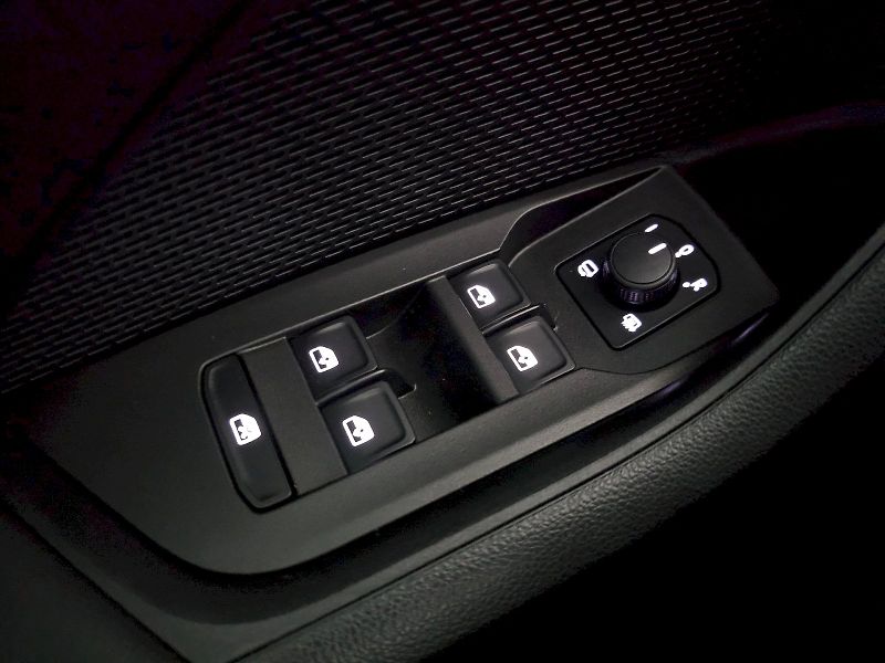 Škoda Octavia (2024) COMBI 1.5TSI 85kW DSG SELECTIO - fotka 17 z 26