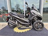 Piaggio MP3 300 (2024) Deep Black - náhled 2