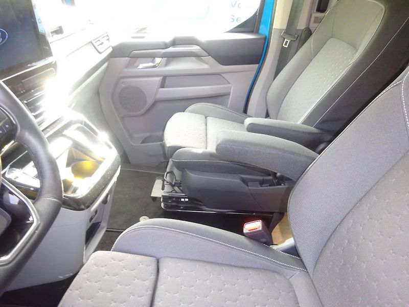 Ford Transit Custom Nugget 320 L1 Titanium Automat - fotka 6 z 14