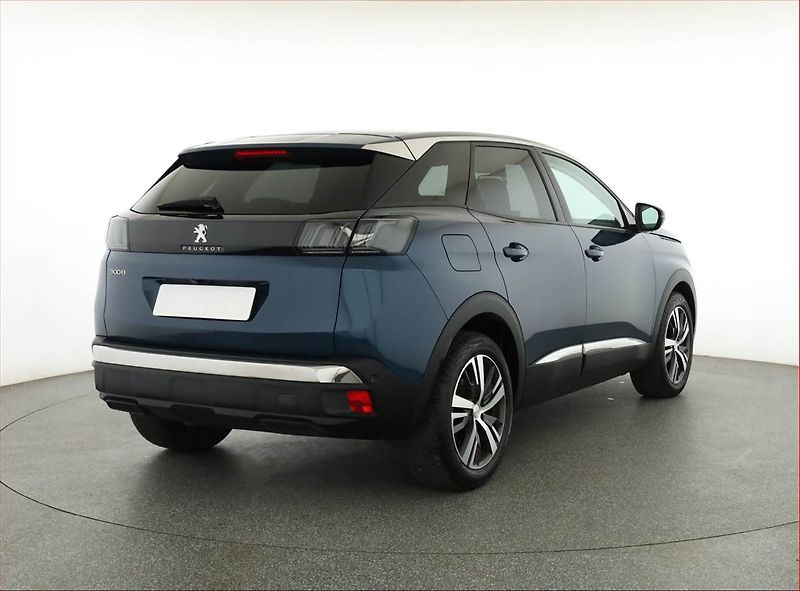 Peugeot 3008 (2023) 1.5 BlueHDi - fotka 5 z 16