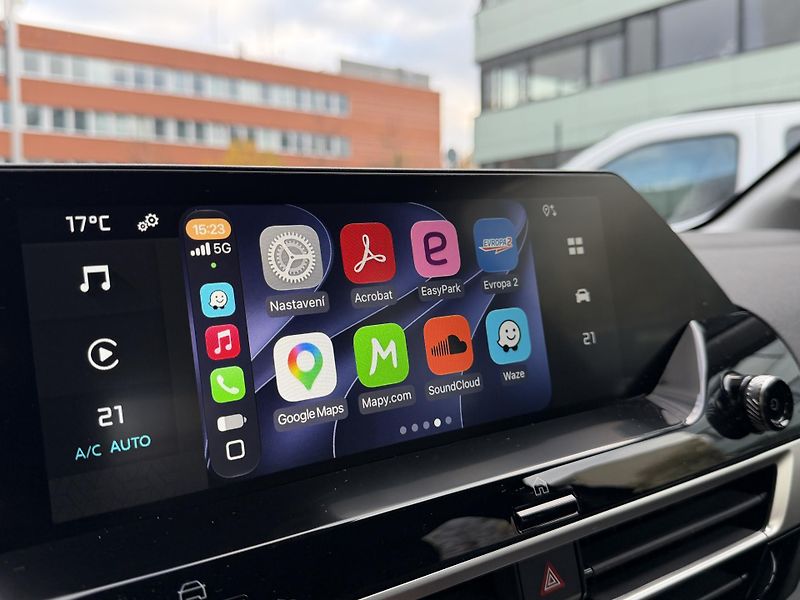 Citroën C4 (2025) PLUS PureTech 130k EAT8 - fotka 22 z 37
