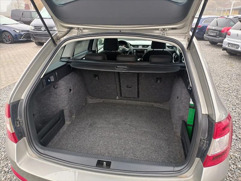 Škoda Octavia 2,0 TDI - fotka 5 z 18
