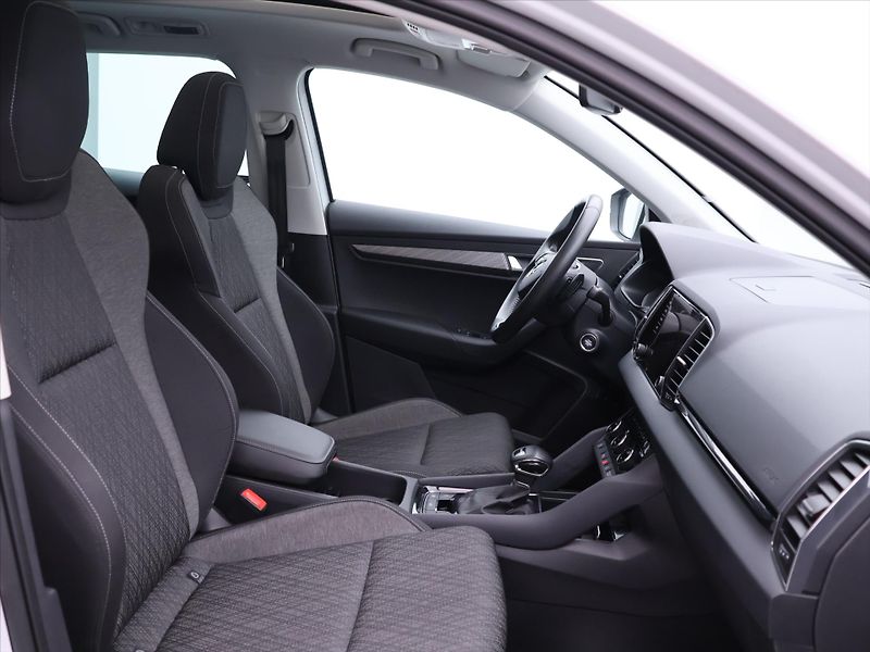 Škoda Karoq 2,0 TDI 85kW DSG Style CZ DPH - fotka 14 z 41