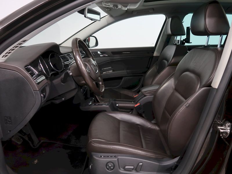 Škoda Superb (2013) L&K 2.0TDI 125KW 4x4 WEBASTO P - fotka 14 z 34