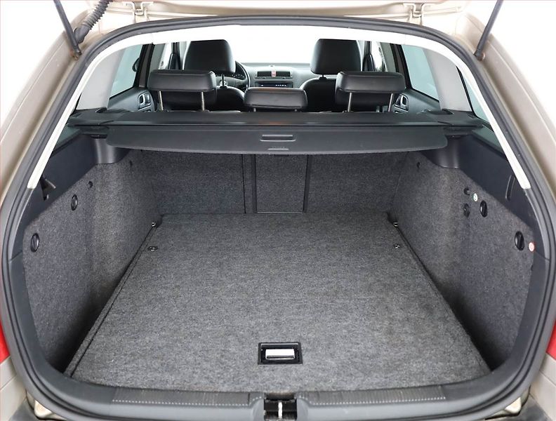 Škoda Octavia (2006) 2.0 TDI, po STK, jezdí výborně - fotka 16 z 17