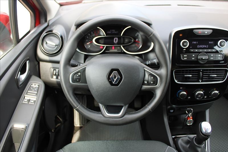 Renault Clio 0,9 TCe  ČR,1.MAJITEL,26TKM - fotka 10 z 25