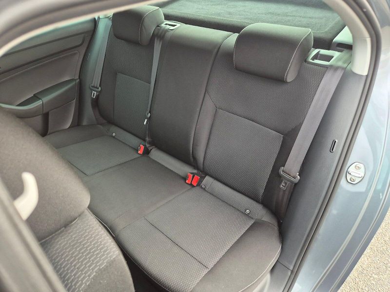 Škoda Rapid (2013) Ambition 1.6 TDI 77 kW 5°manuá - fotka 17 z 27