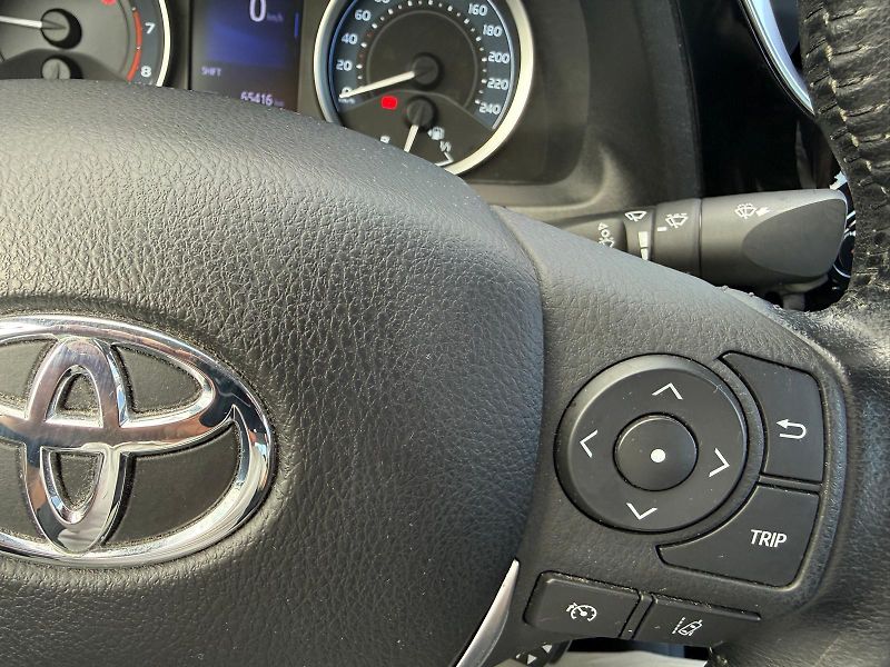 Toyota Corolla 1.6 VVT-i Active LED TREND+ - fotka 18 z 28