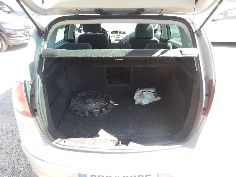 Seat Altea XL 1.9 TDI, KLIMA - fotka 14 z 23