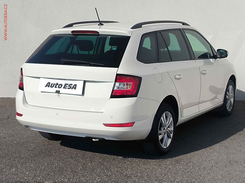Škoda Fabia (2022) 1.0 TSi, 1.maj,ČR, Ambition - fotka 4 z 21