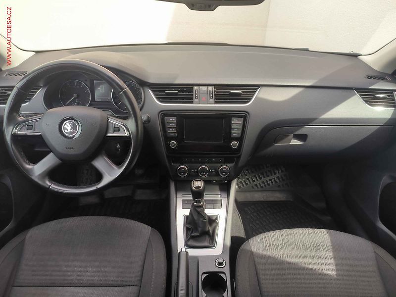 Škoda Octavia (2013) 1.8 TSi, Elegance, bixen, TZ - fotka 8 z 21