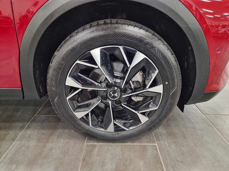 DS Automobiles DS3 Crossback (2023) 54 kWh Exclusive | Záruka - fotka 9 z 58
