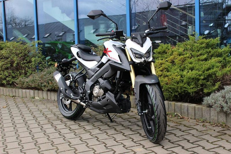 QJ Motor SRK 125 S (2025) NOVINKA 2025 SKLADEM - fotka 1 z 9