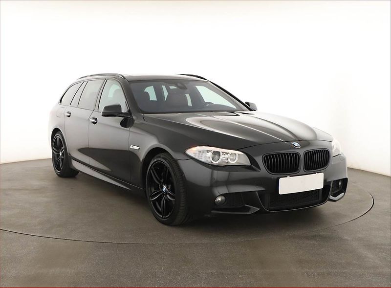 BMW Řada 5 (2012) 530d xDrive, 4X4, Automat - fotografie inzerátu