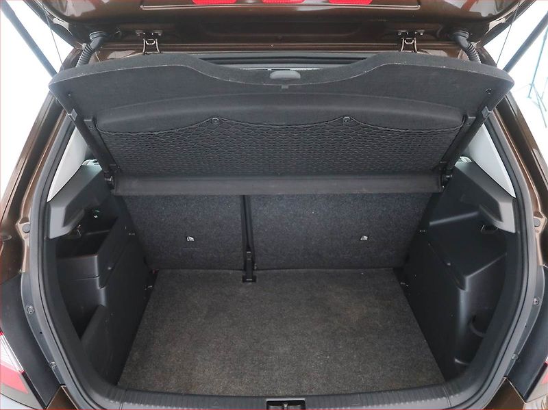 Škoda Fabia (2016) Style 1.2 TSI, Serv.kniha - fotka 10 z 14
