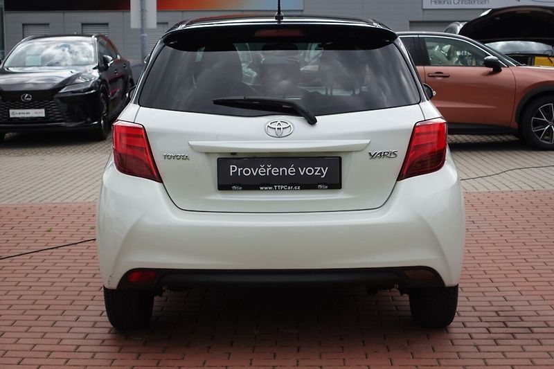Toyota Yaris 1.33 VVT-i Multidrive S Bi-ton - fotka 5 z 28